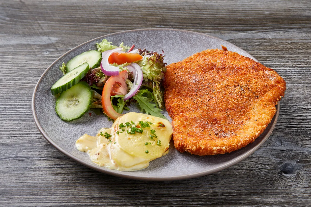 Chicken Schnitzel, Amalfi Pizza & Pasta