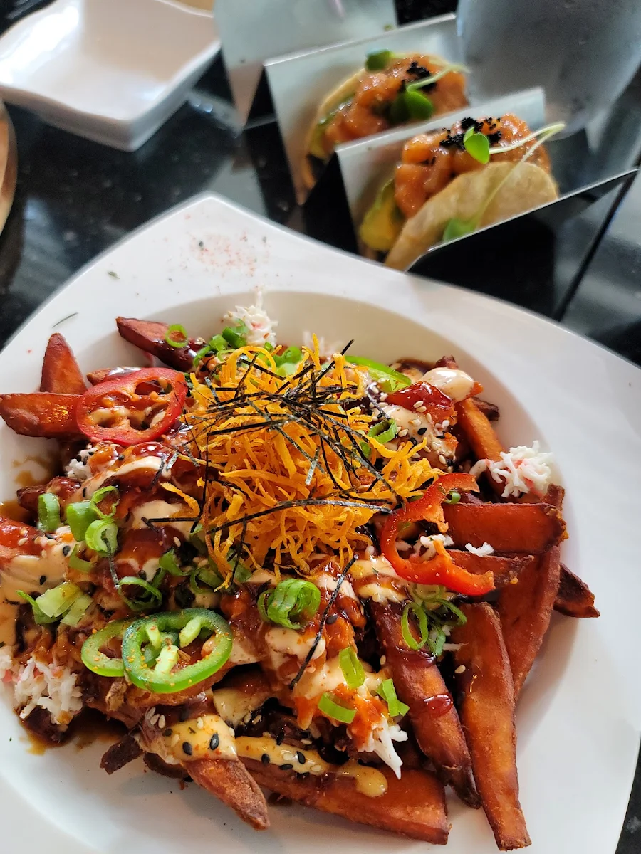 Chirashi Nachos, Meal Set Bistro | Sushi