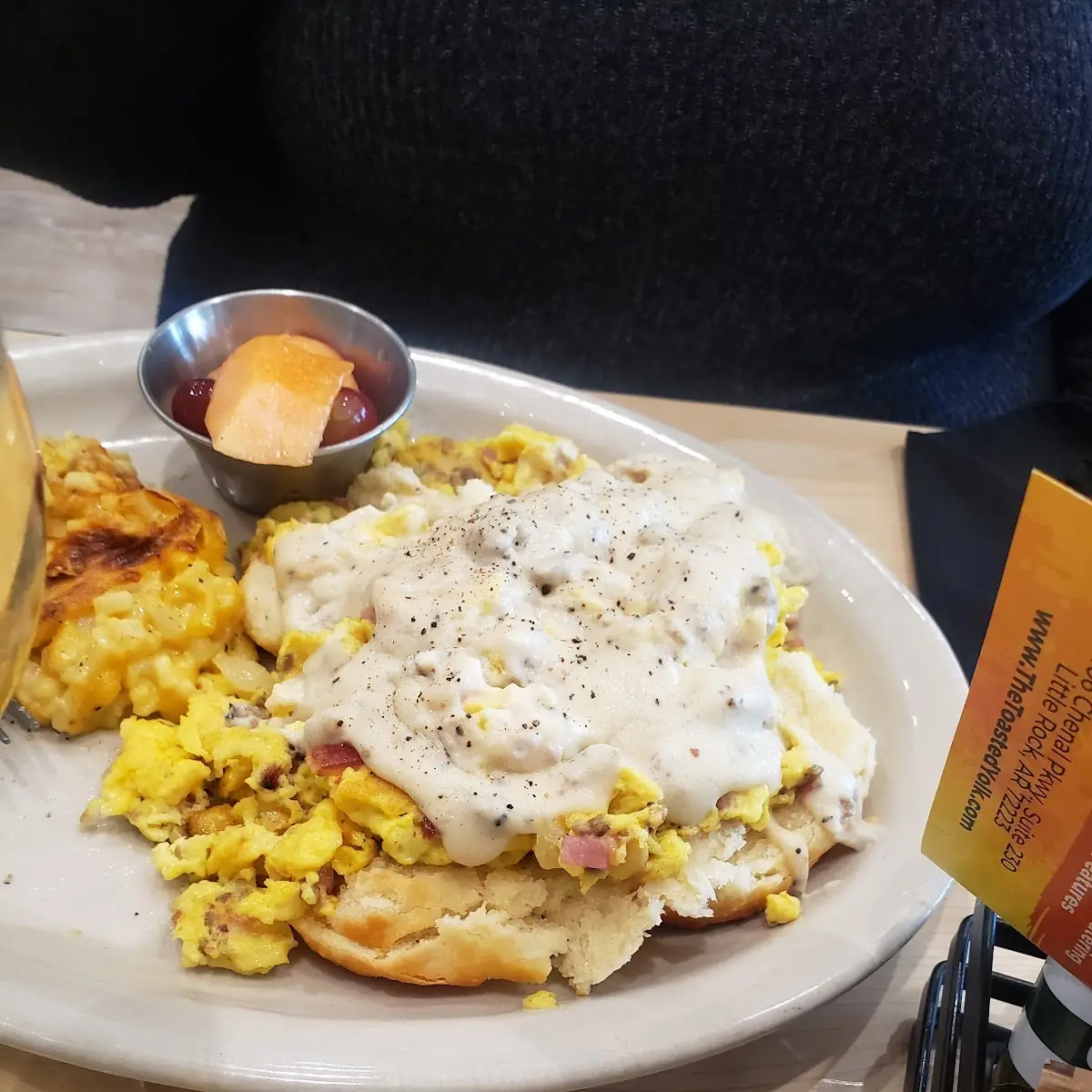 Fried Chicken Eggs Benedict