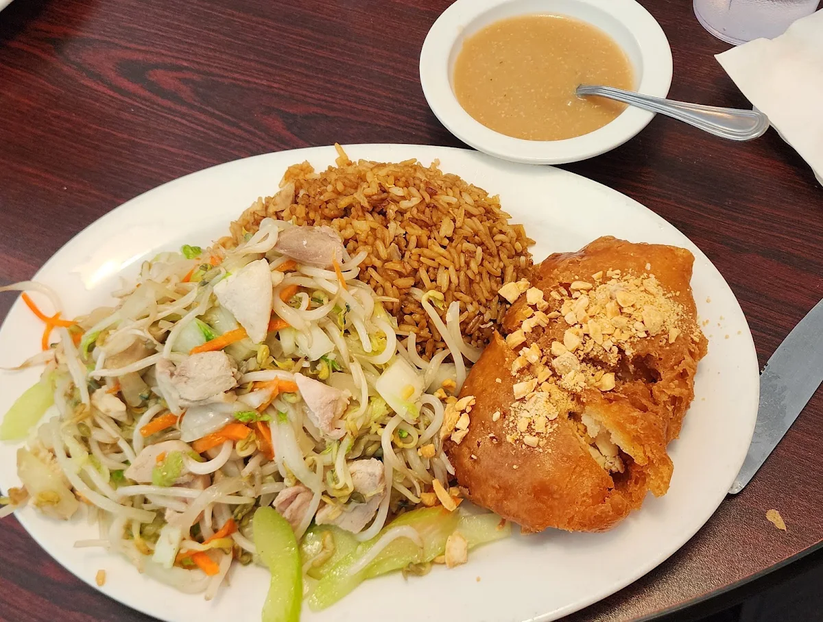 Chicken Almond Ding, Lin Garden Restaurant