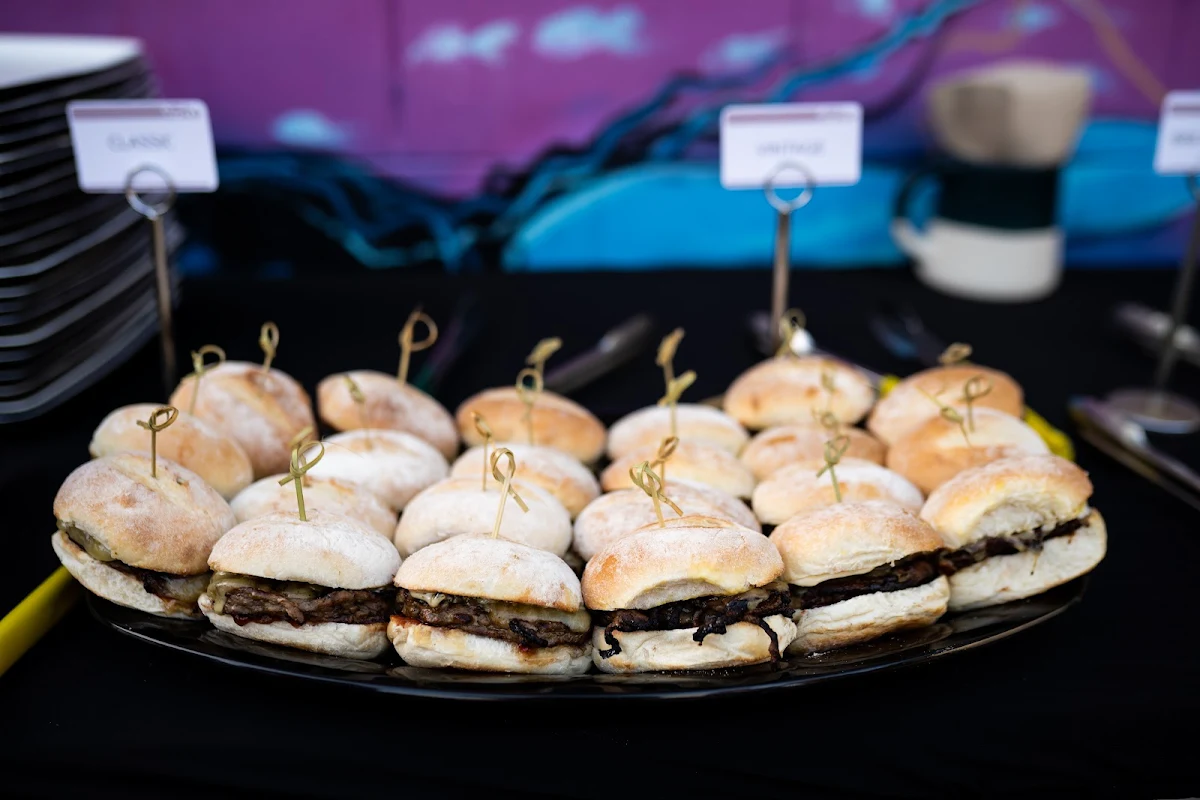 Sliders Trio 3420 KJ, Grill'd Townsville