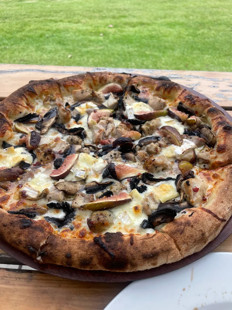 Chicken Brie Pizza, IronBark Hill Brewing Co