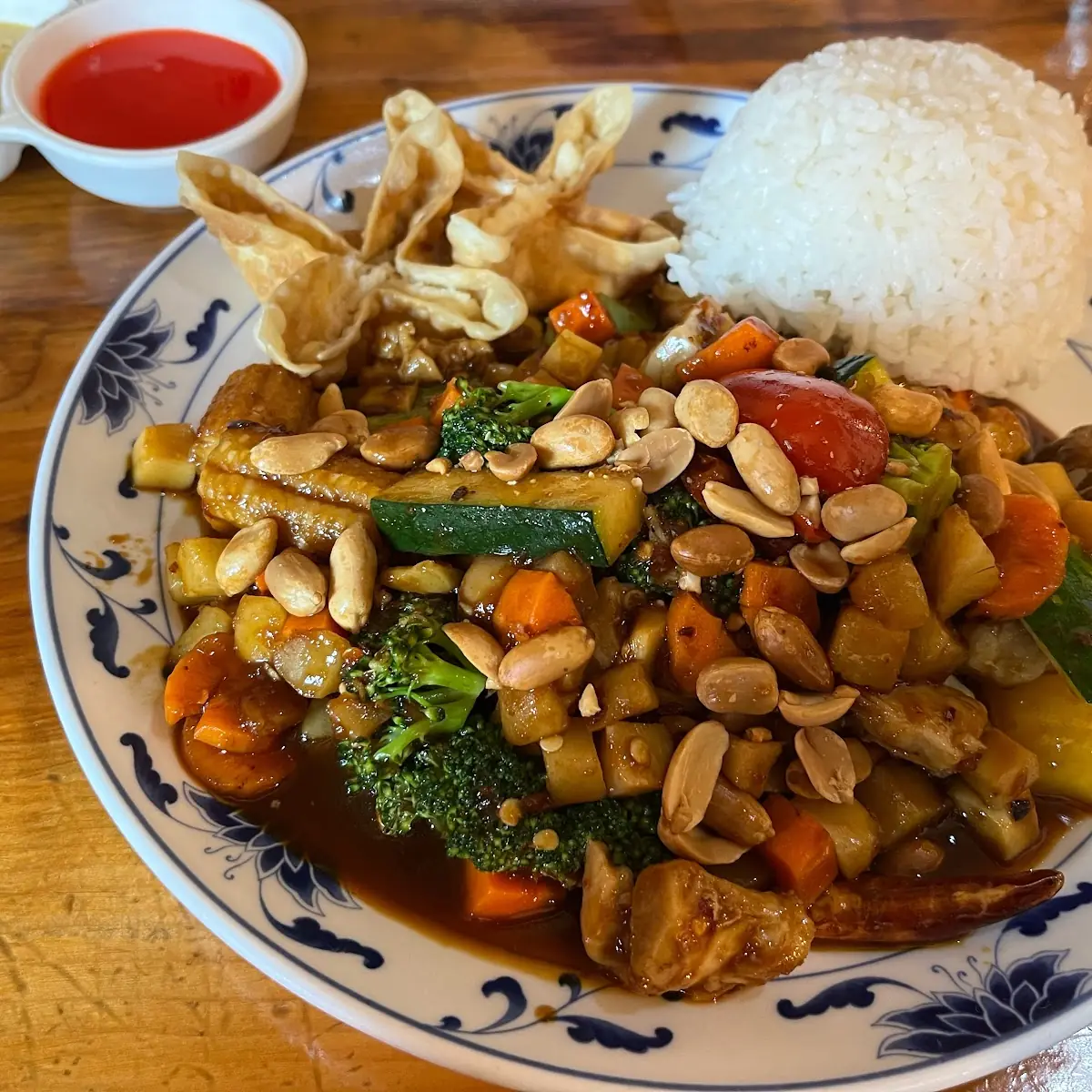 Kung Pao Chicken Lunch Special