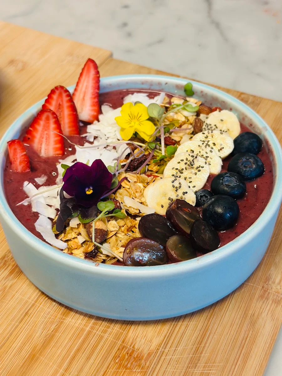 Acai Bowl, Mister Coppin