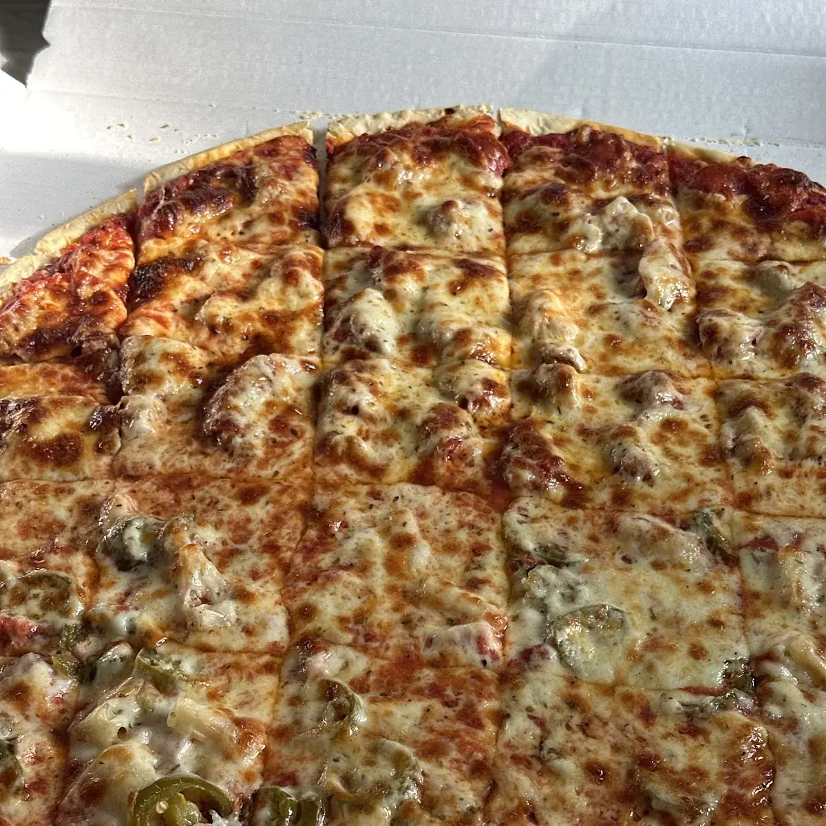Bellona's Special Pan Pizza