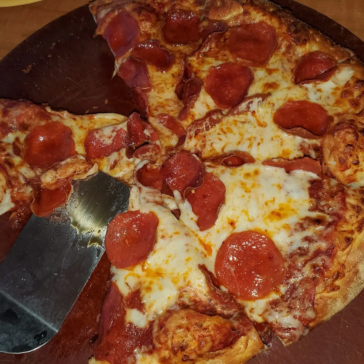Medium Pepperoni Pizza