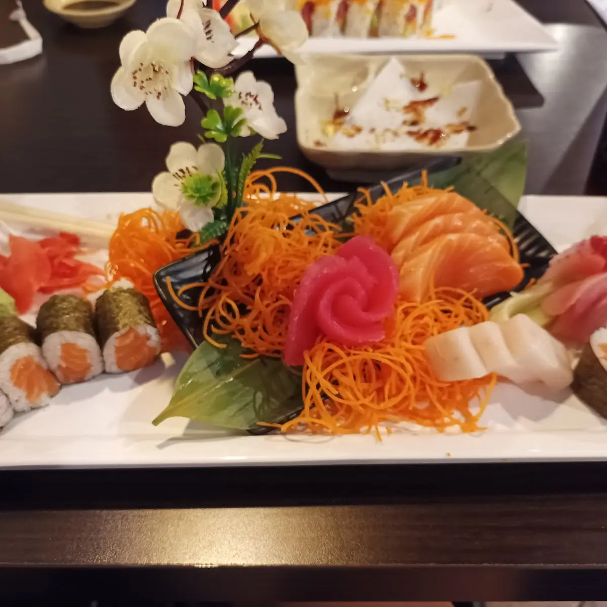 Sushi & Sashimi Combo