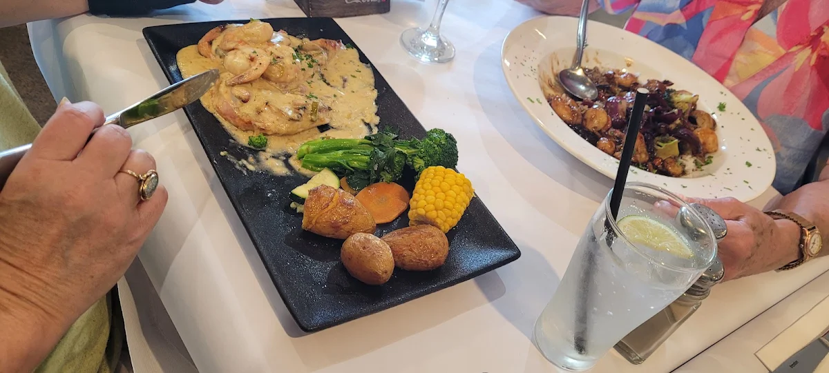 Highlights, 12 Mile Steakhouse