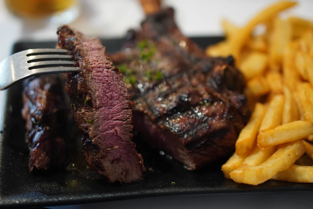 Highlights, 12 Mile Steakhouse
