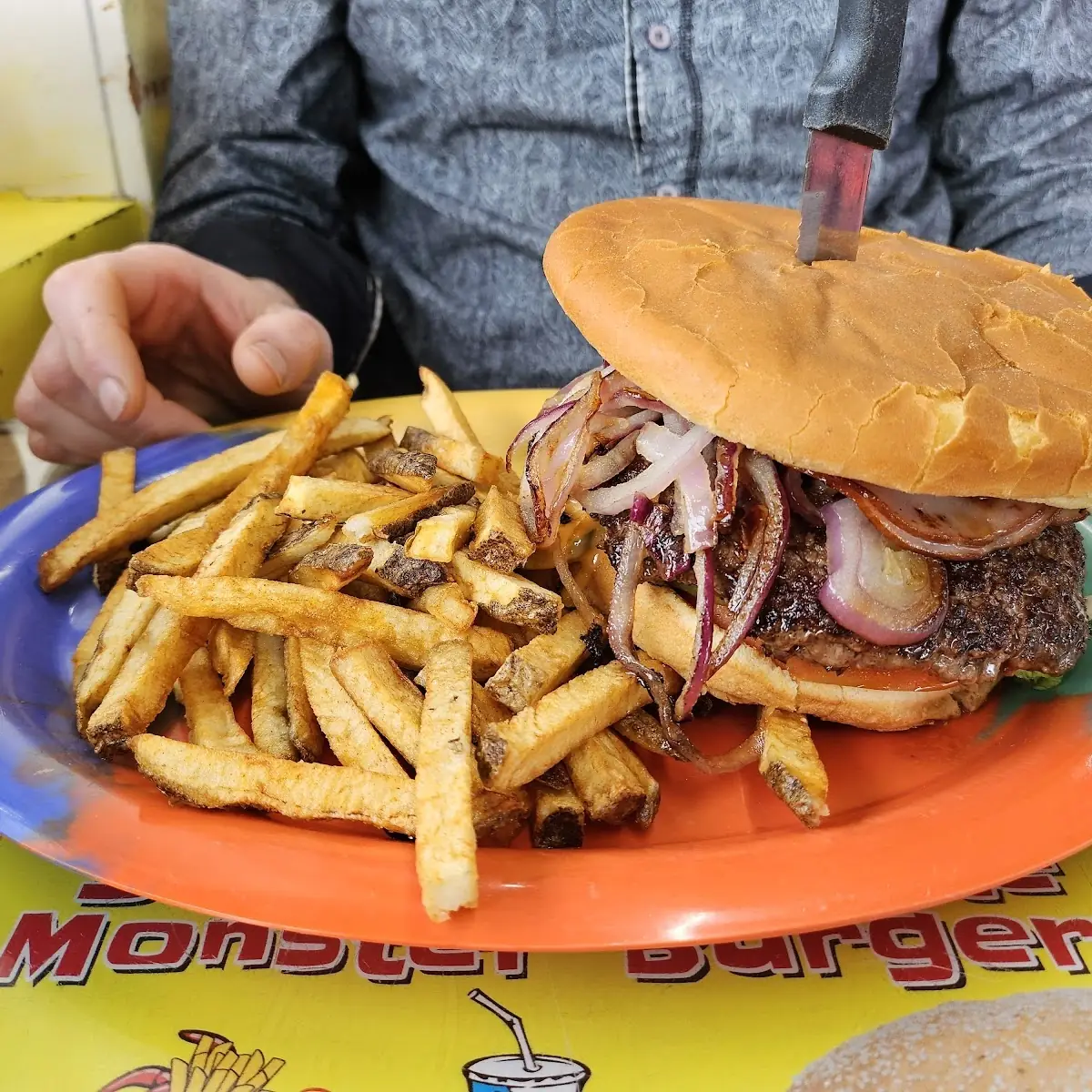 8lb Burger
