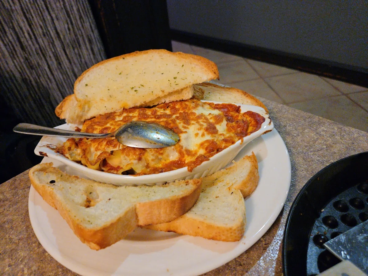 Lasagna, Western Pizza