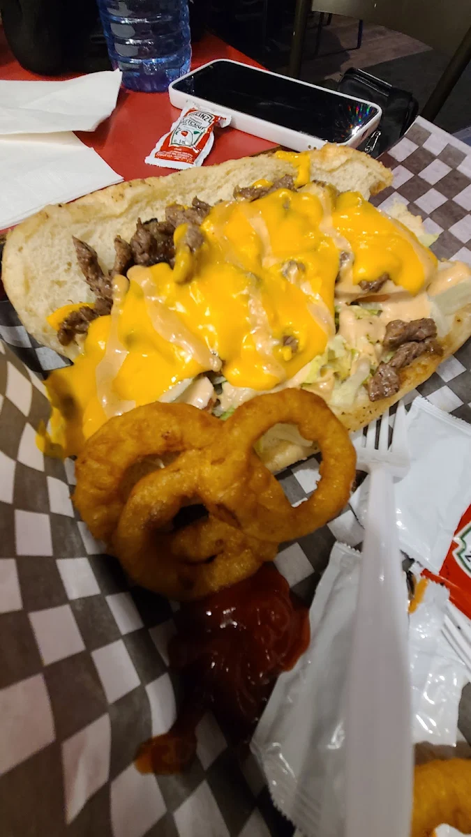 Philly Cheese Steak, Top Gun Burger