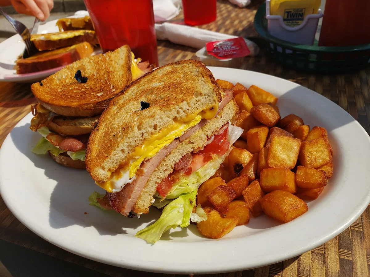 Breakfast Club Sandwich, Dublin's Family Restaurant