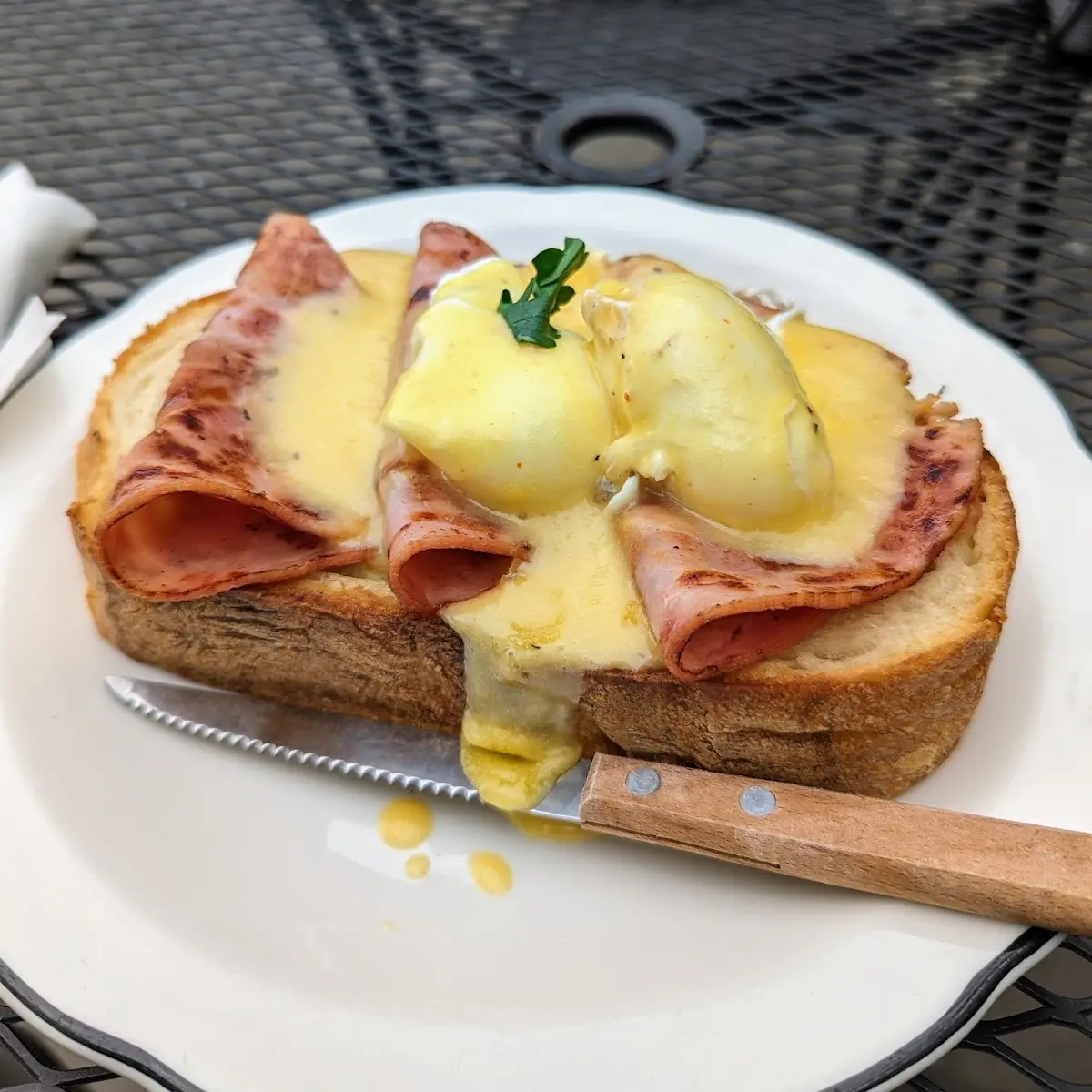Eggs Benedict