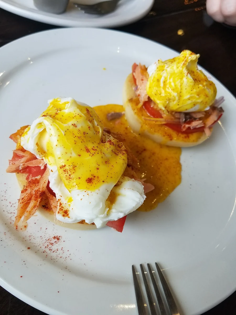 Eggs Benedict
