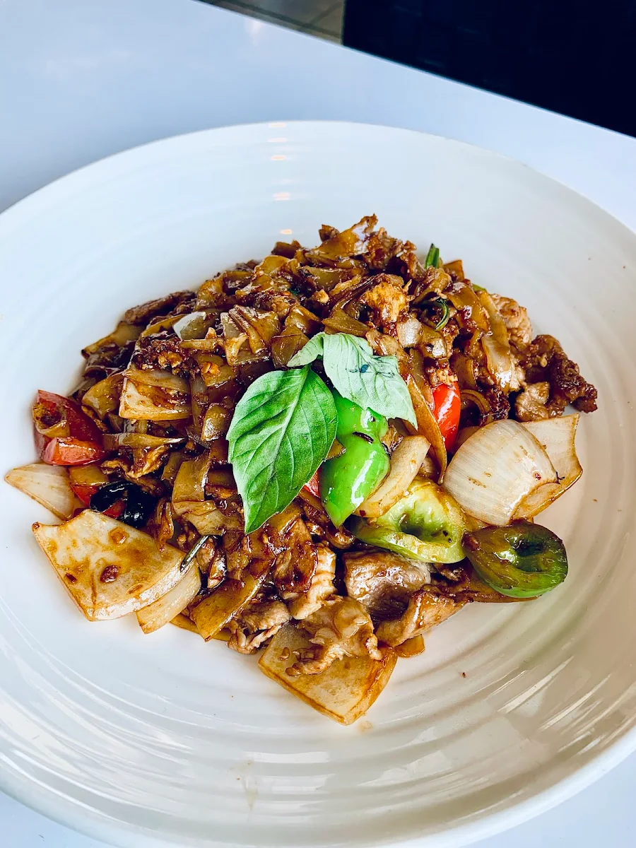 Drunken Noodles, Naka Bistro Lao & Thai Cuisine
