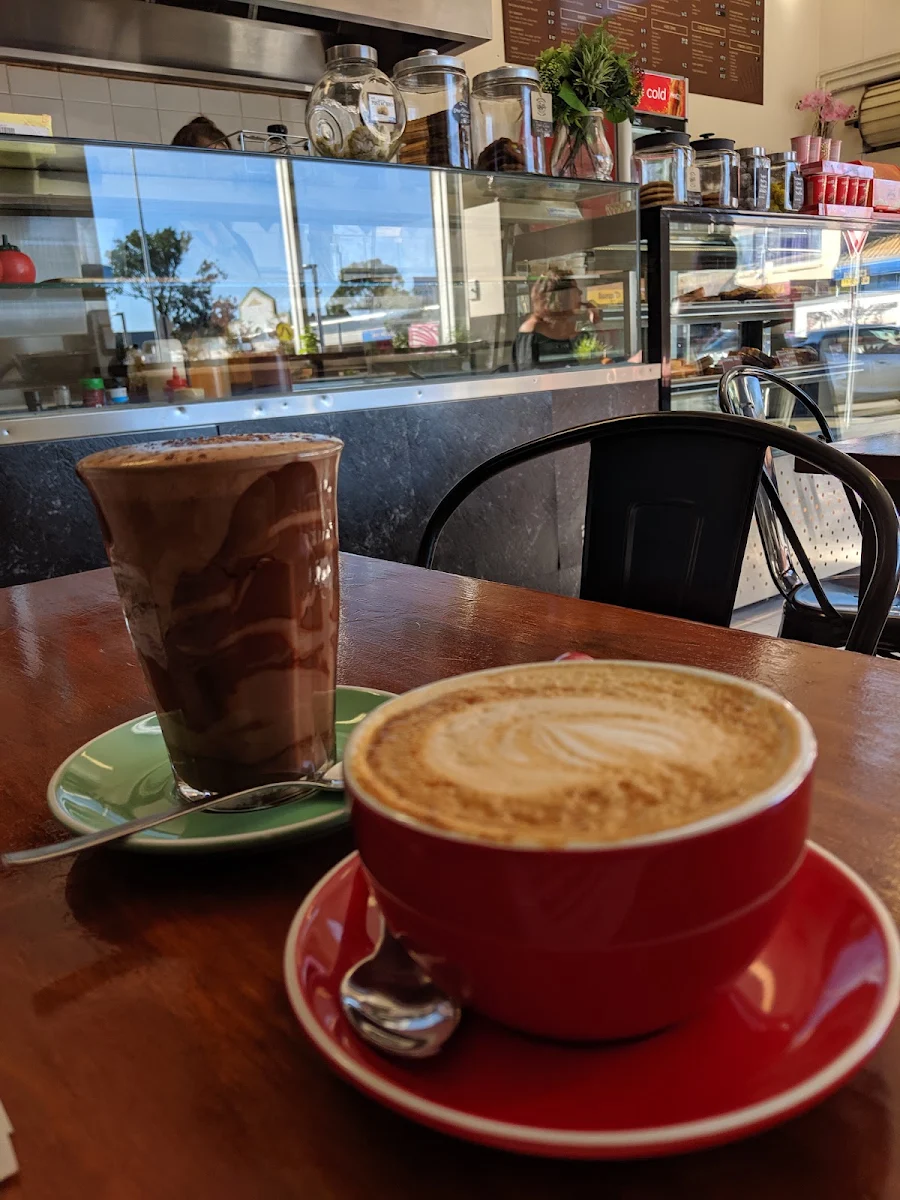 Hot Chocolate and Coffee, Fernz Cafe