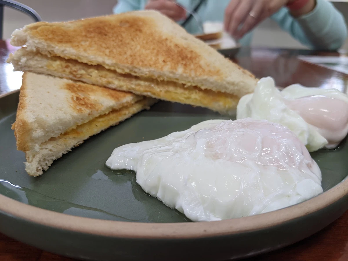 Poached Eggs and Toast, Fernz Cafe