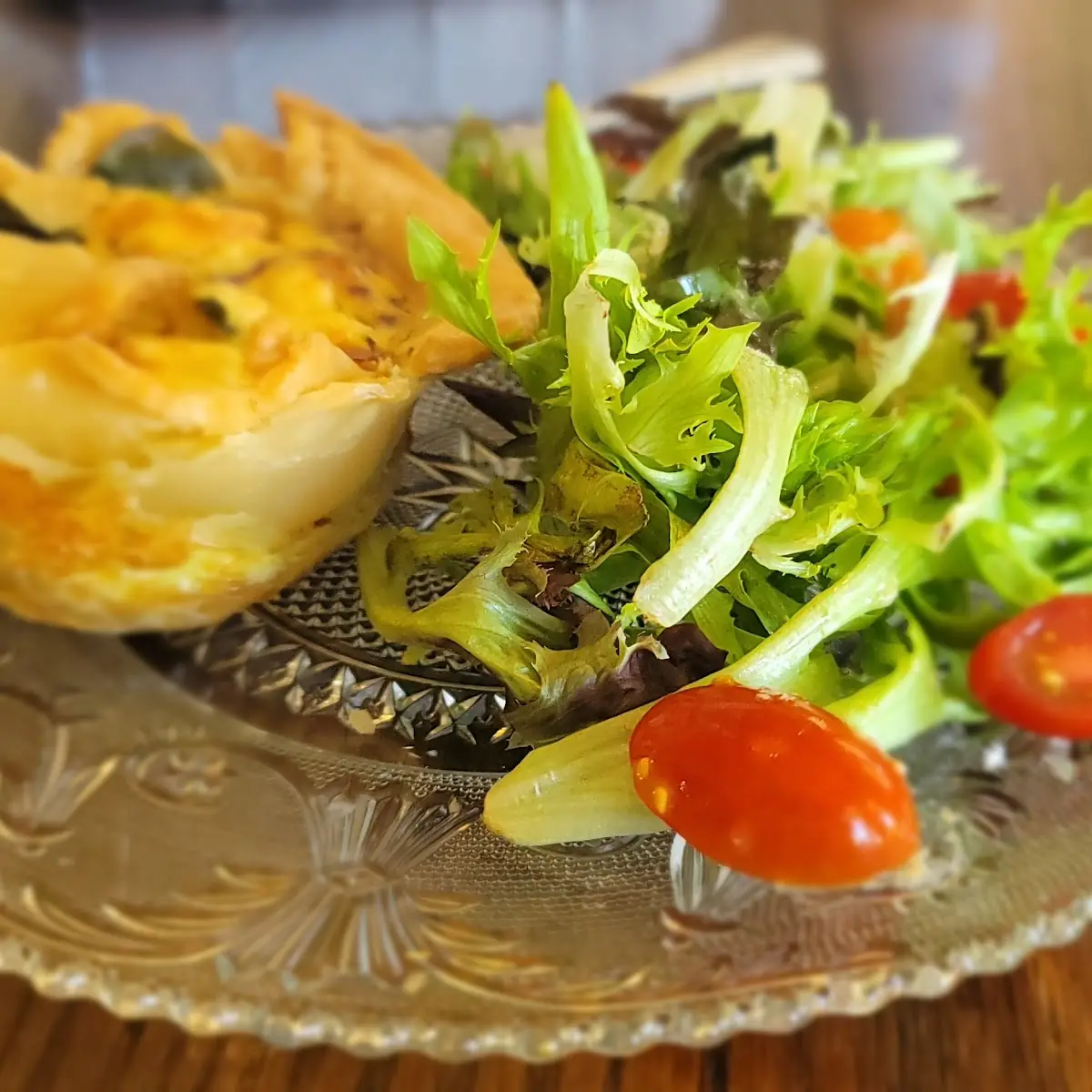 Mini Quiche w Salad