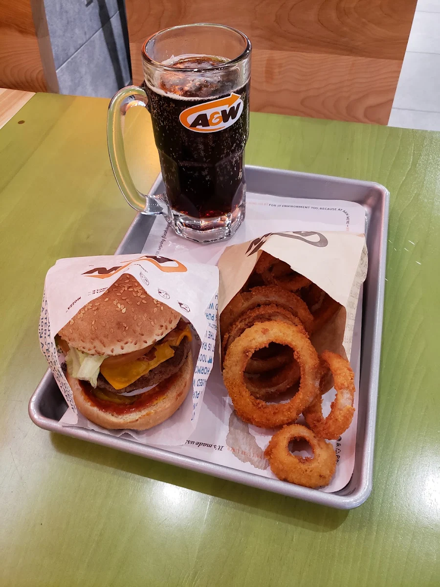 Teenburger Combo with Onion Rings and Rootbeer