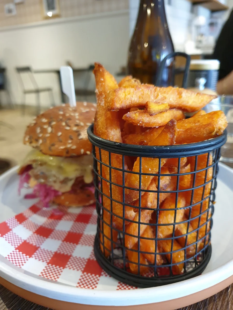 Southern Fried Chicken Burger, Sycamore Meadows Melbourne