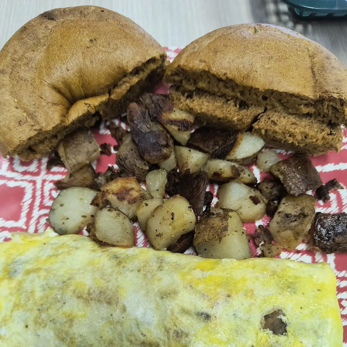 Veggie Omelette with Hash Browns