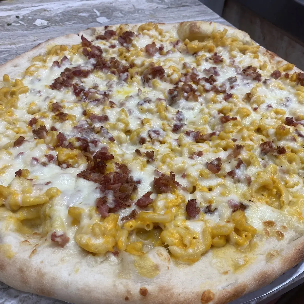 Mac and Cheese Pizza