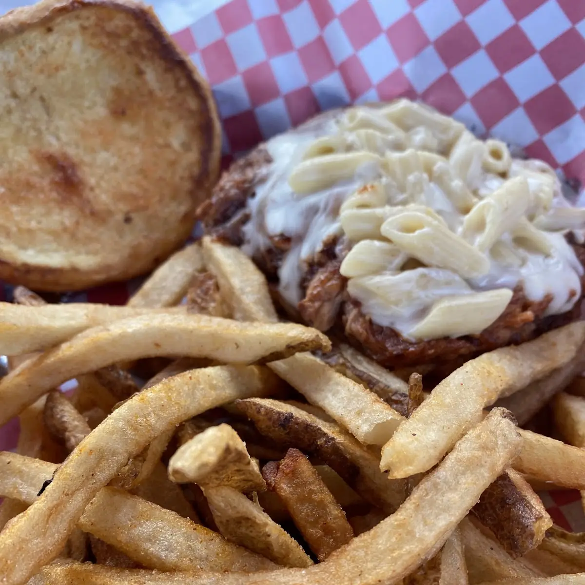 Pulled Pork with Mac and Cheese Summer Special