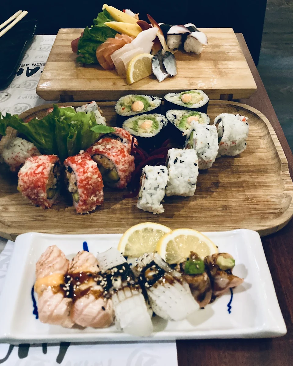 Sushi Rolls and Onigiri