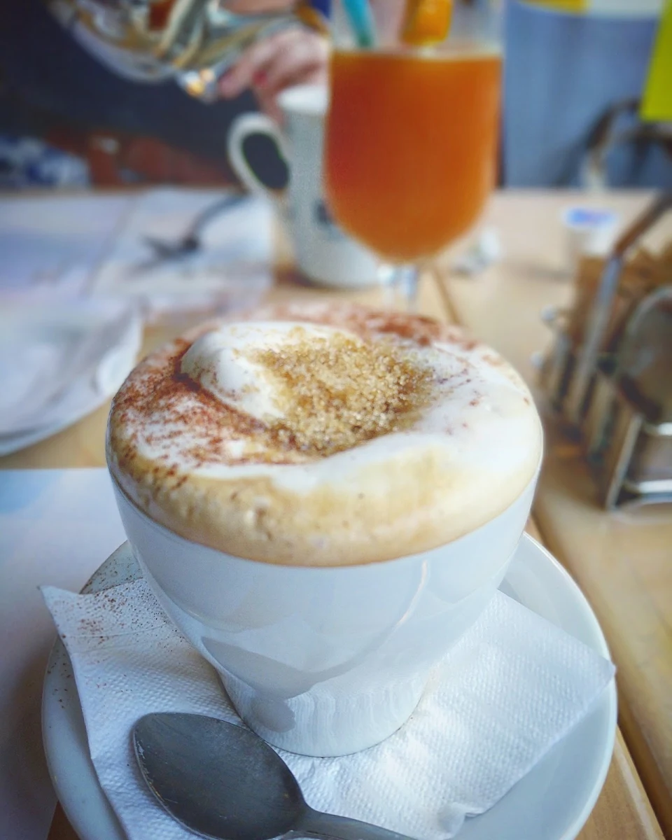 Cappuccino, L'Oeuficiel