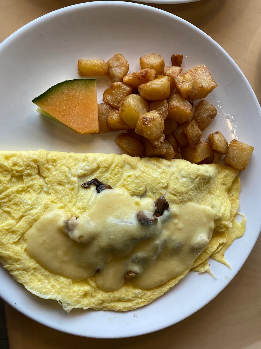 Petite Omelette Au Fromage Ruban Small Ribbon Cheese Omelet, L'Oeuficiel