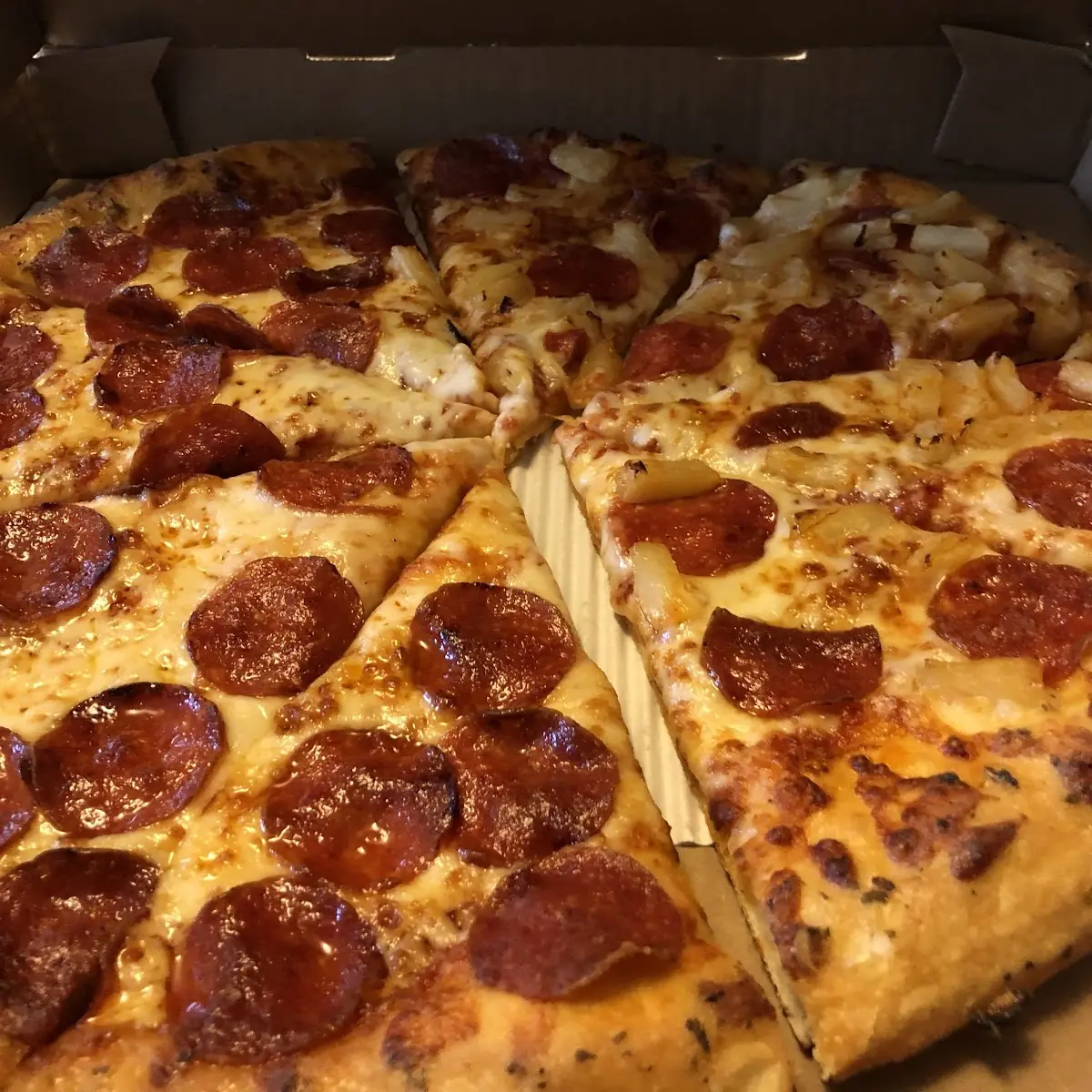Hand Tossed Pepperoni Pizza
