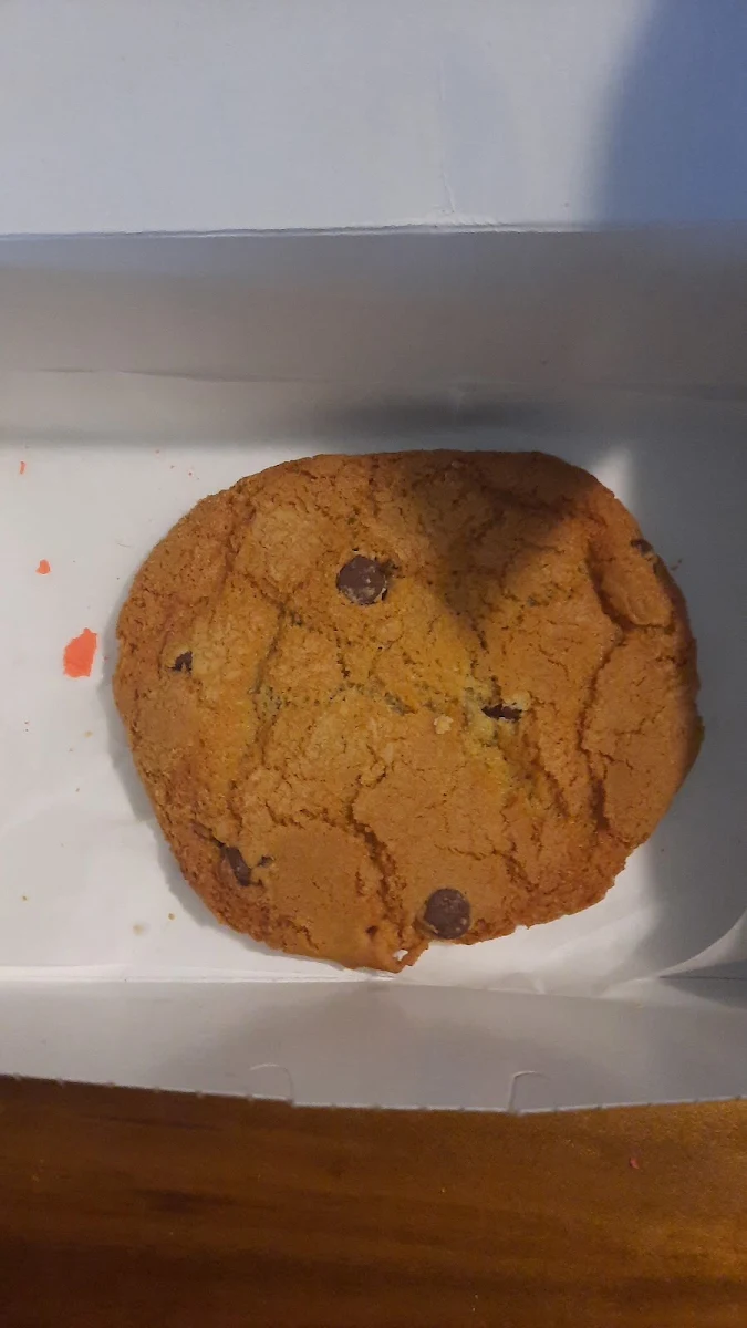 Chocolate Chip Cookie