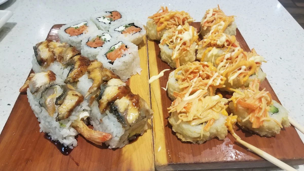 F7. BBQ Eel Sushi (6 pcs)