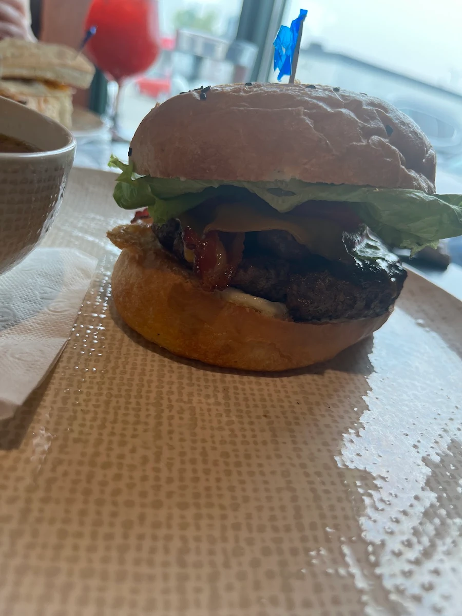 Bacon Cheddar Burger W
