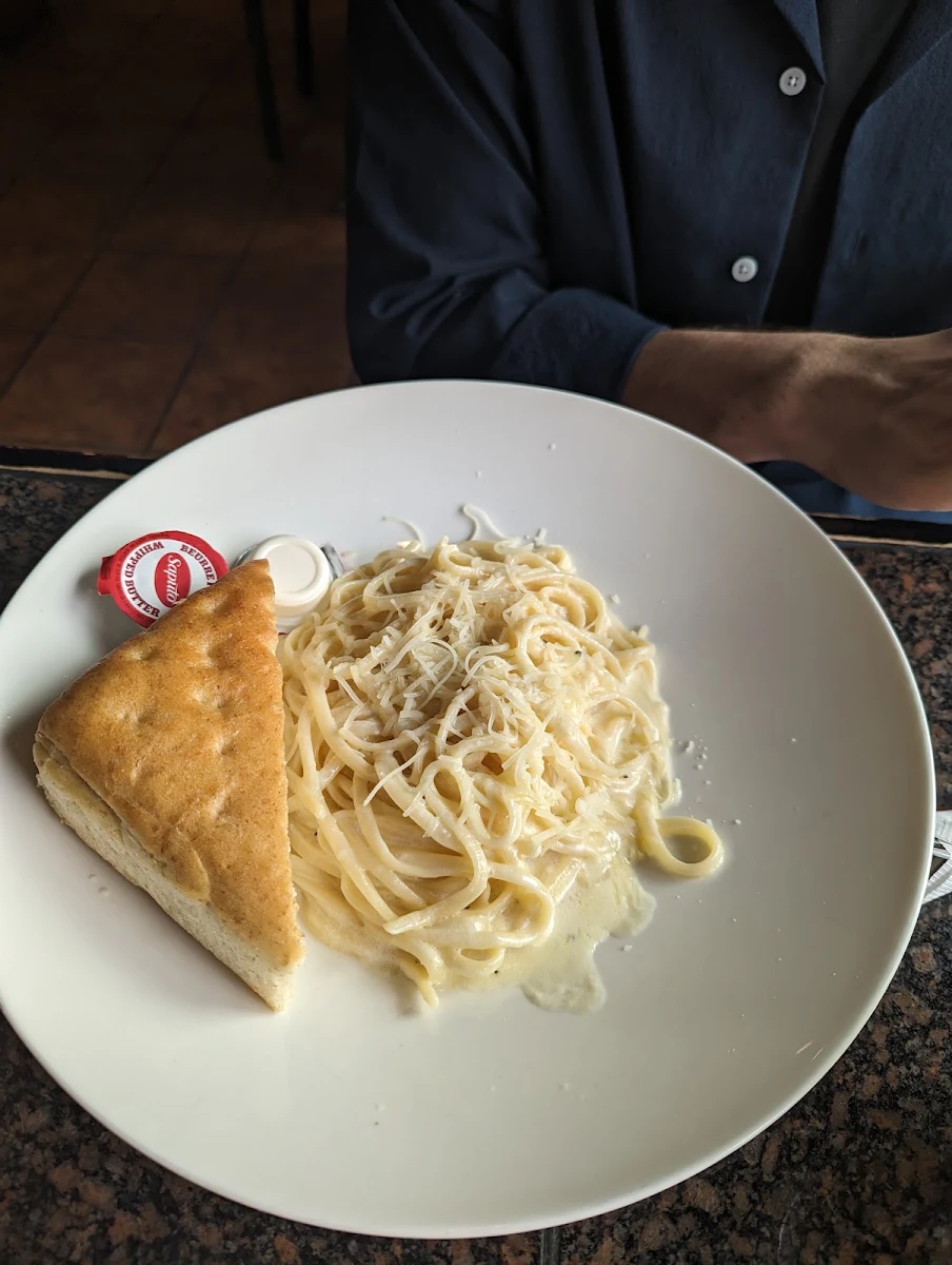 Linguine Alfredo