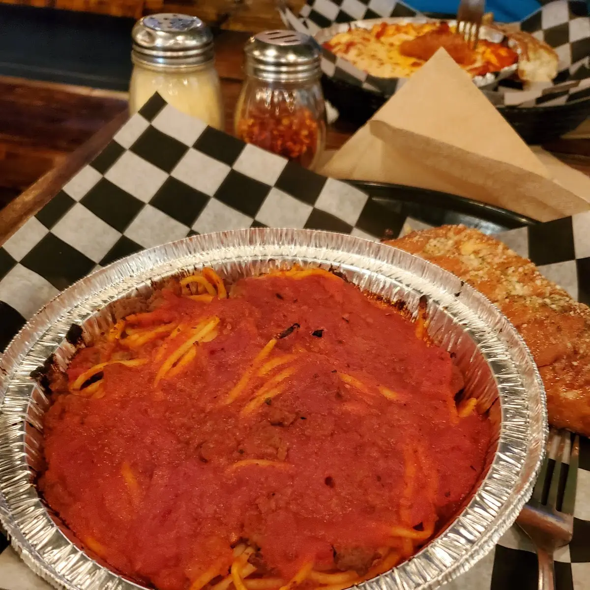 Spaghetti and Garlic Bread