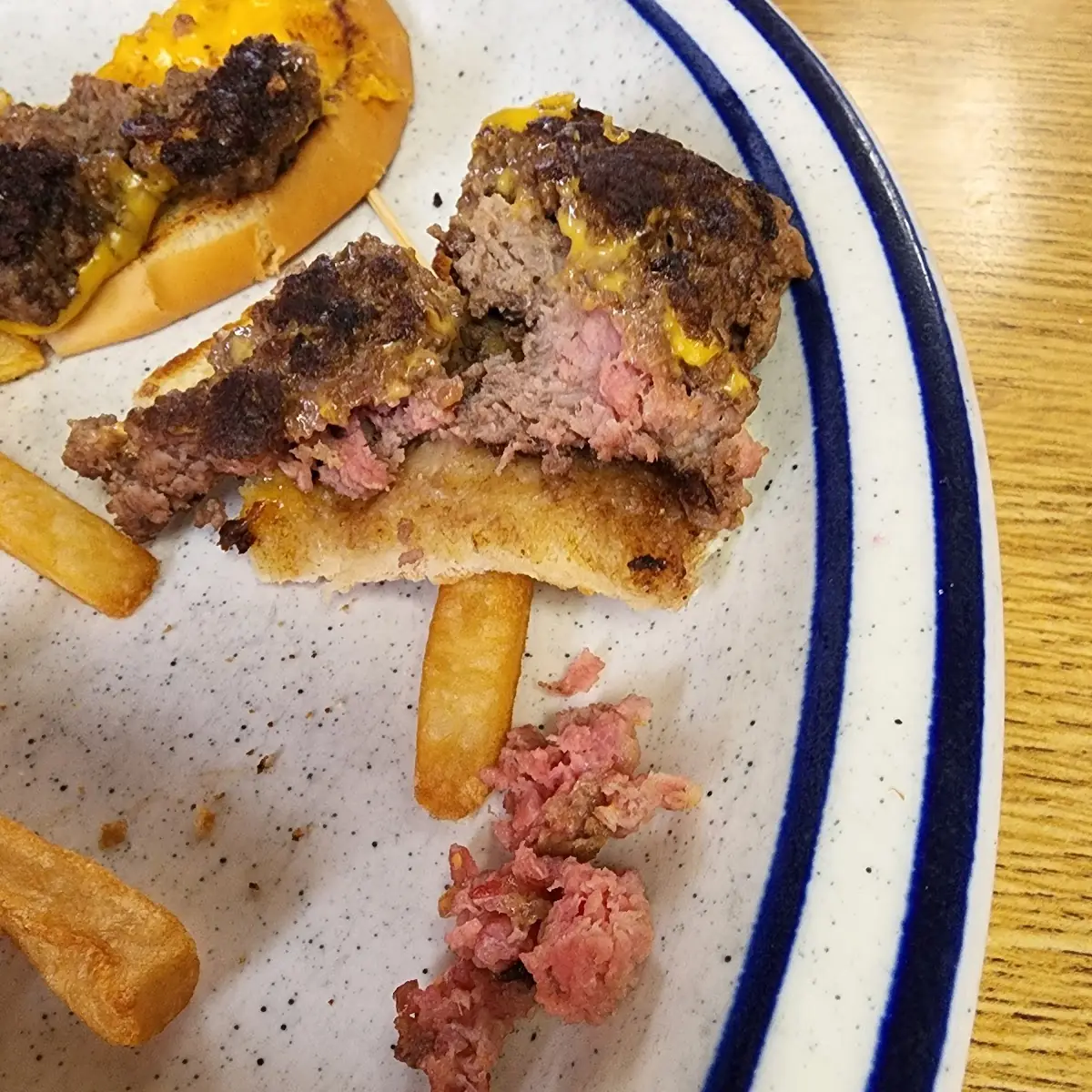Kids Cheeseburger