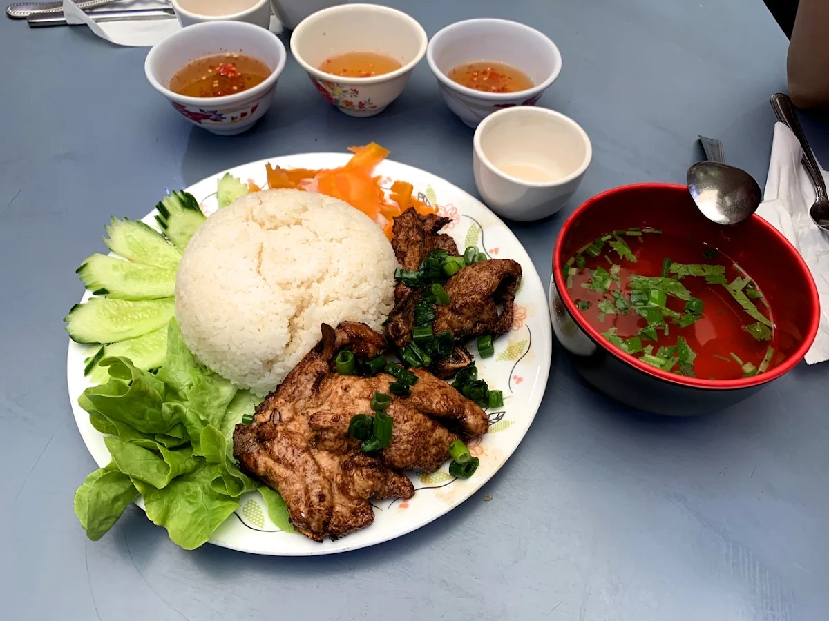 Highlights, NAM SON Vietnamese & Chinese Restaurant