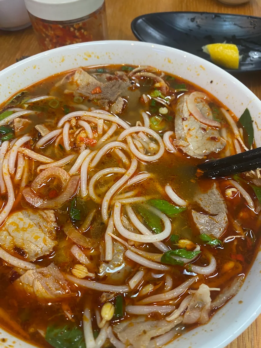 Bún Bò Hue, Mekong Riverside Vietnamese & Chinese Cuisines