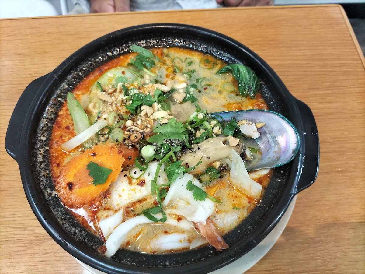 Seafood & Rice Noodle, Mekong Riverside Vietnamese & Chinese Cuisines