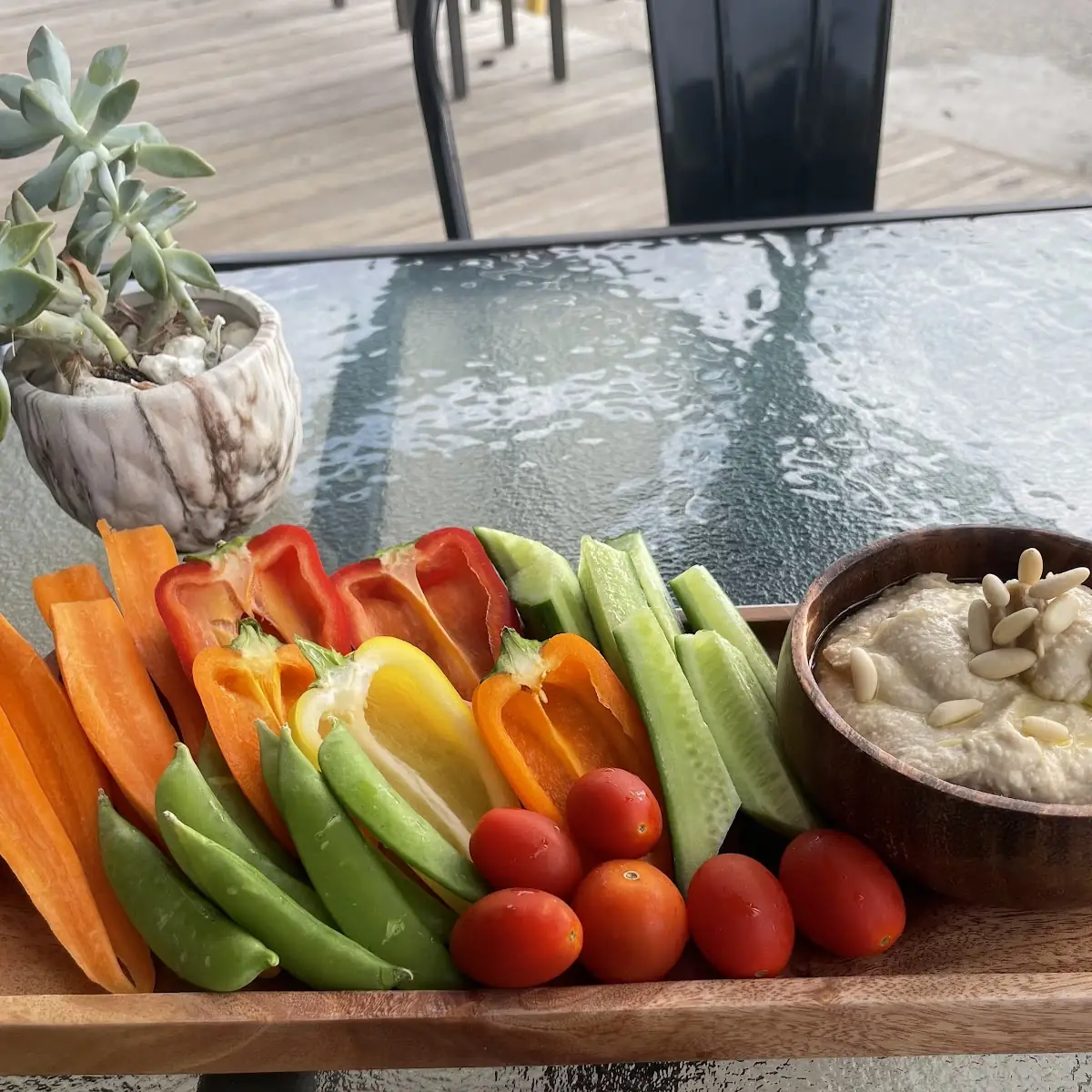 Hummus and Veggie