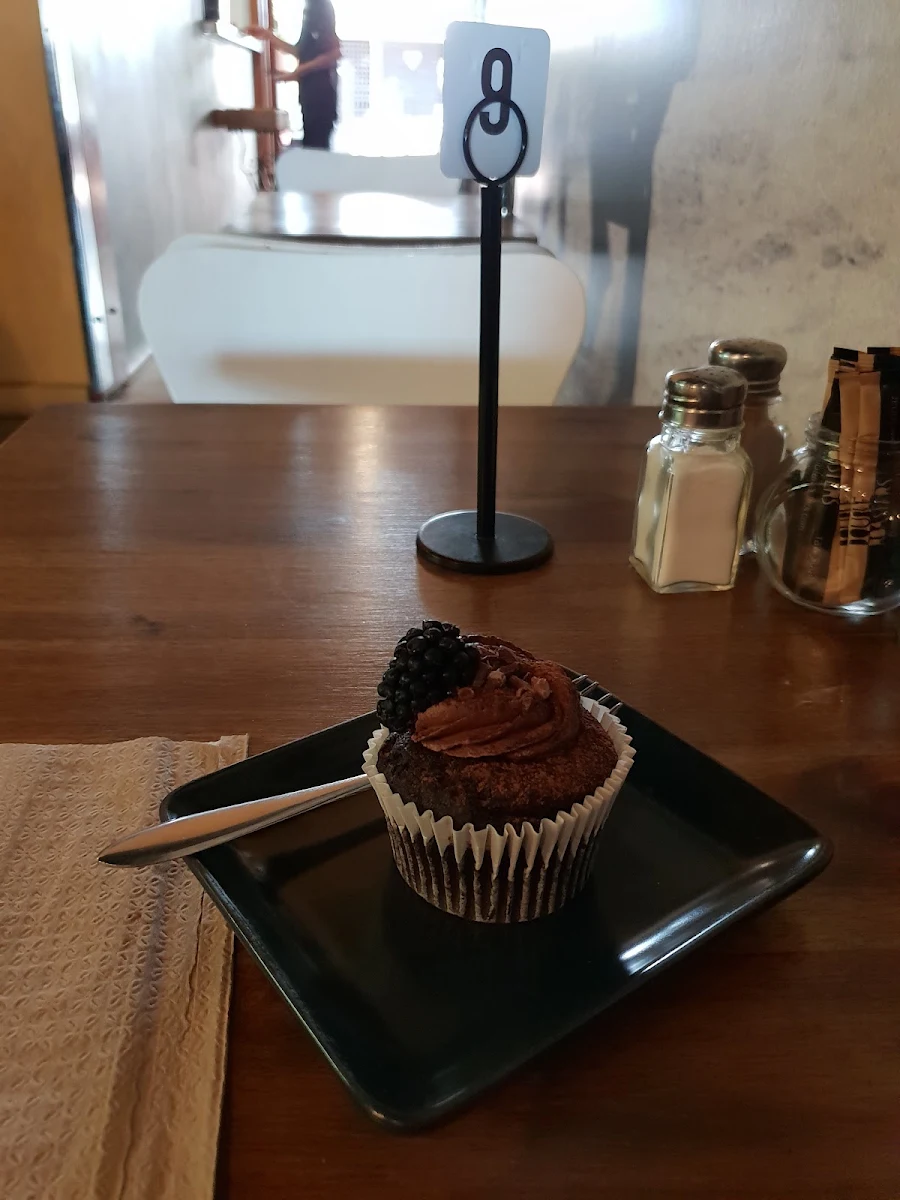 Chocolate and Beetroot Cupcakes, Link & Pin Woy Woy
