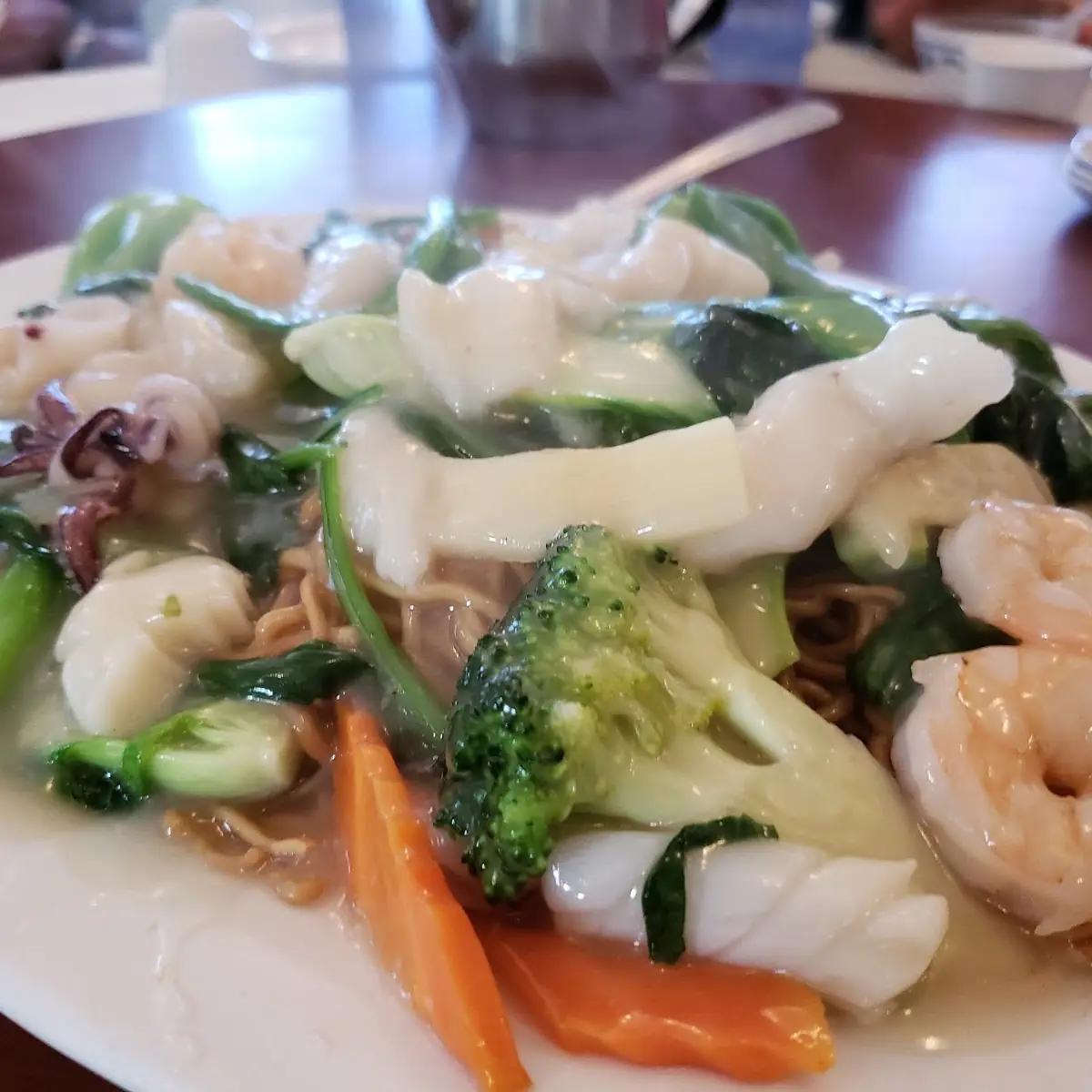 143. Char Siu & Mix Vegetable Chow Mein With Gravy