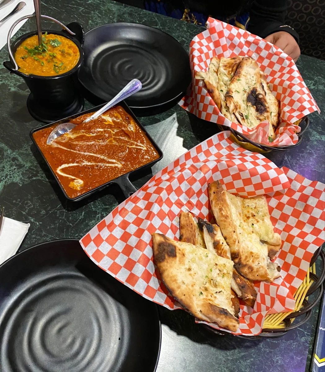 Butter Chicken with Naan