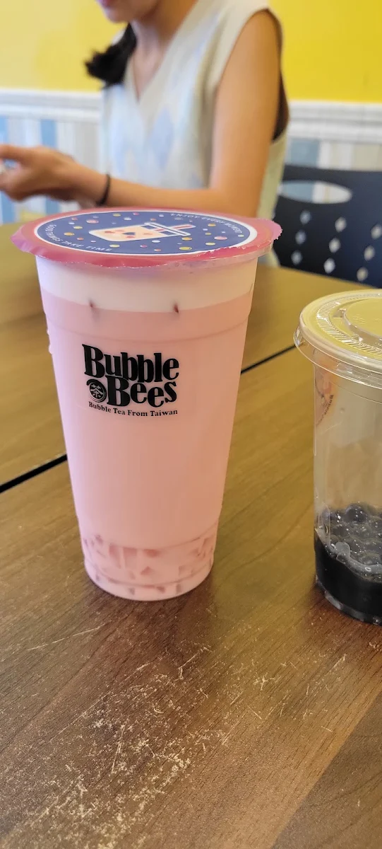 Dragon Fruit Green Milk Tea with Lychee Jelly
