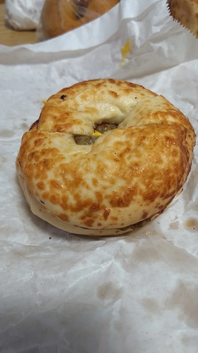Assigo Cheese Bagel Sandwich