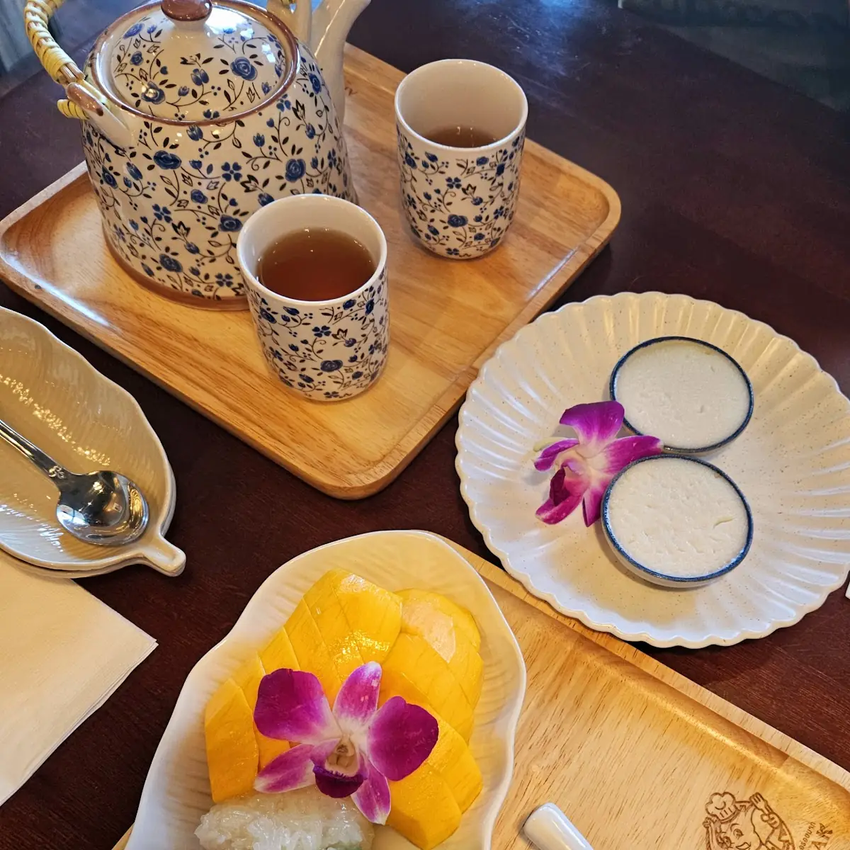 Mango Sticky Rice with Coconut Milk
