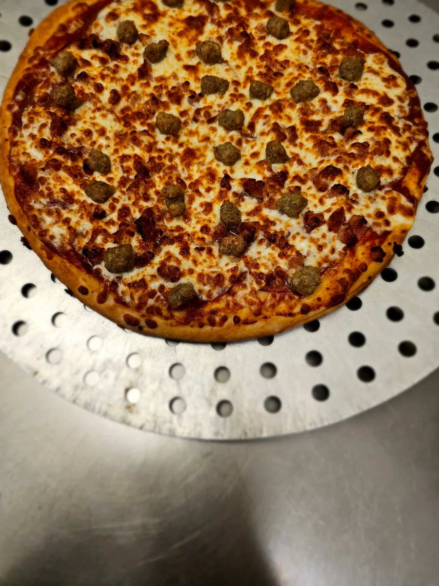 Deluxe Pizza