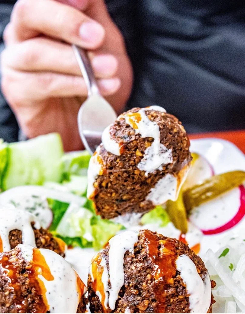 Highlights, Shawarma Palace